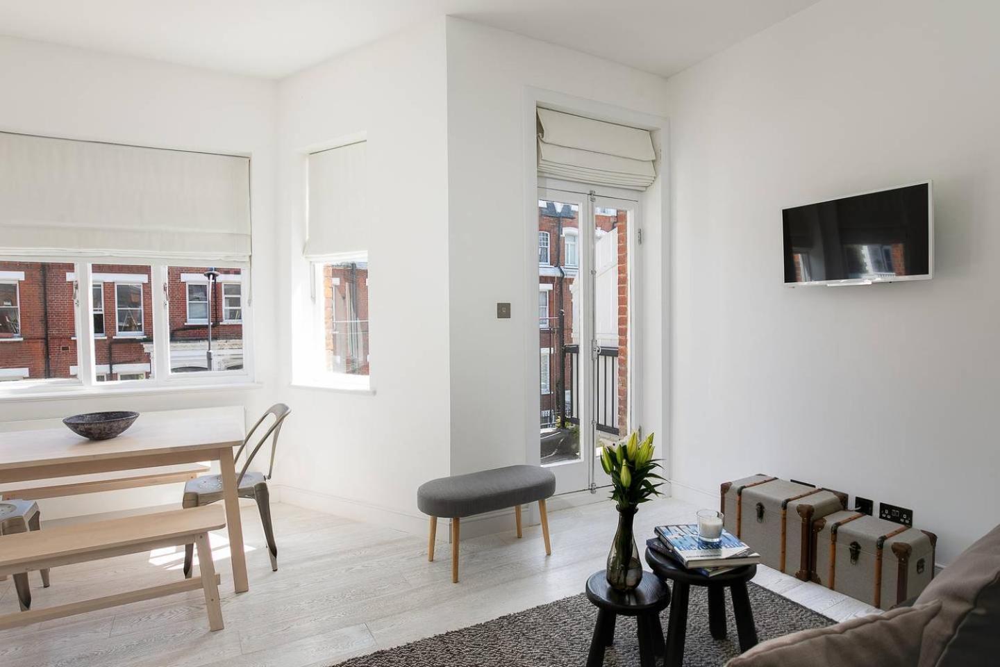 Guestready - West Kensington Home W/Balcony Лондон Екстер'єр фото